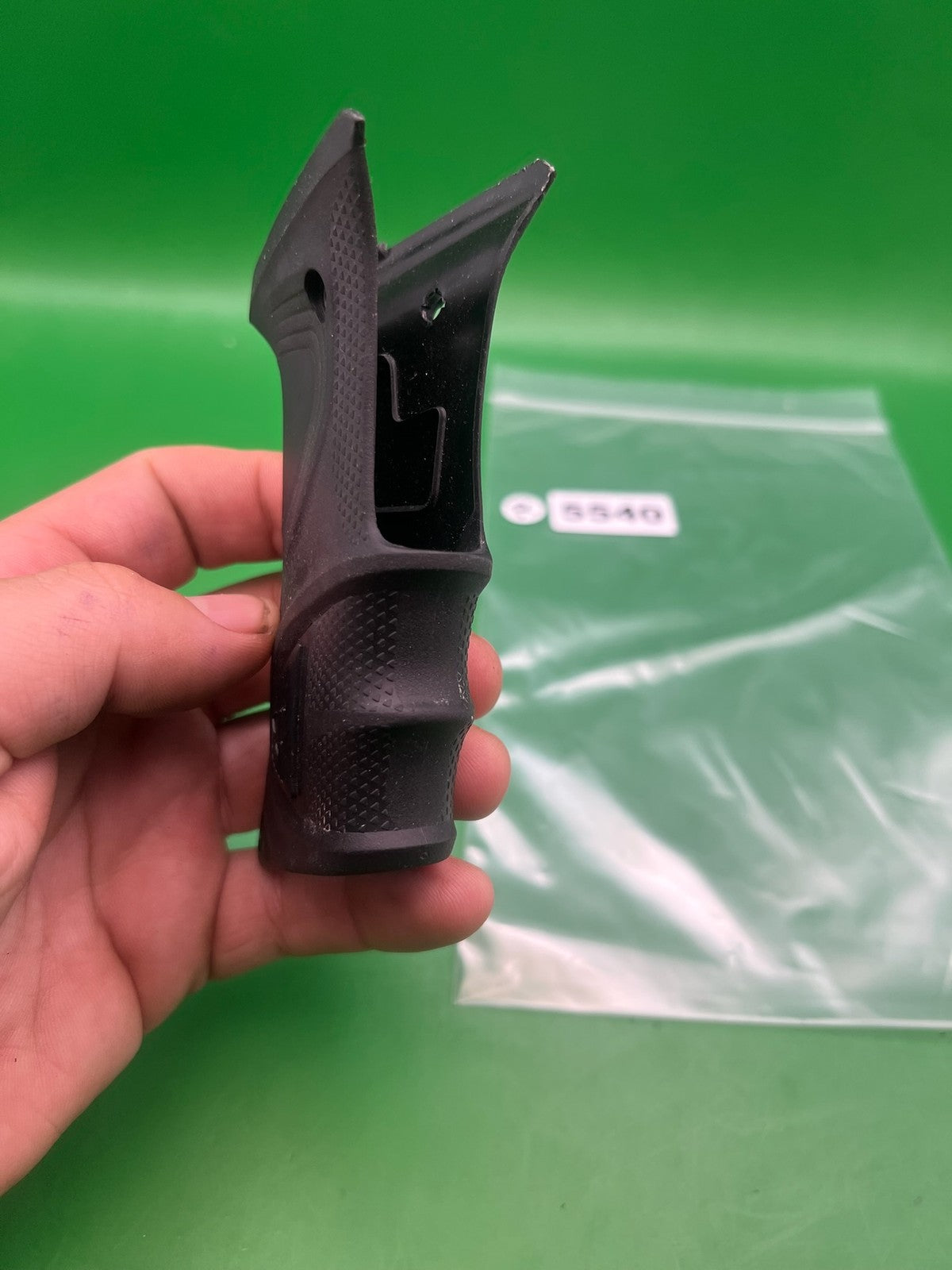 Dye DAM Grip Black