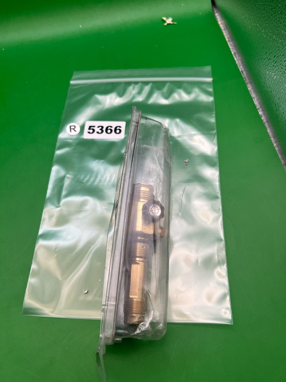 Smart Parts Quarter Turn CO2 Adapter - used paintball on/off asa valve - brass