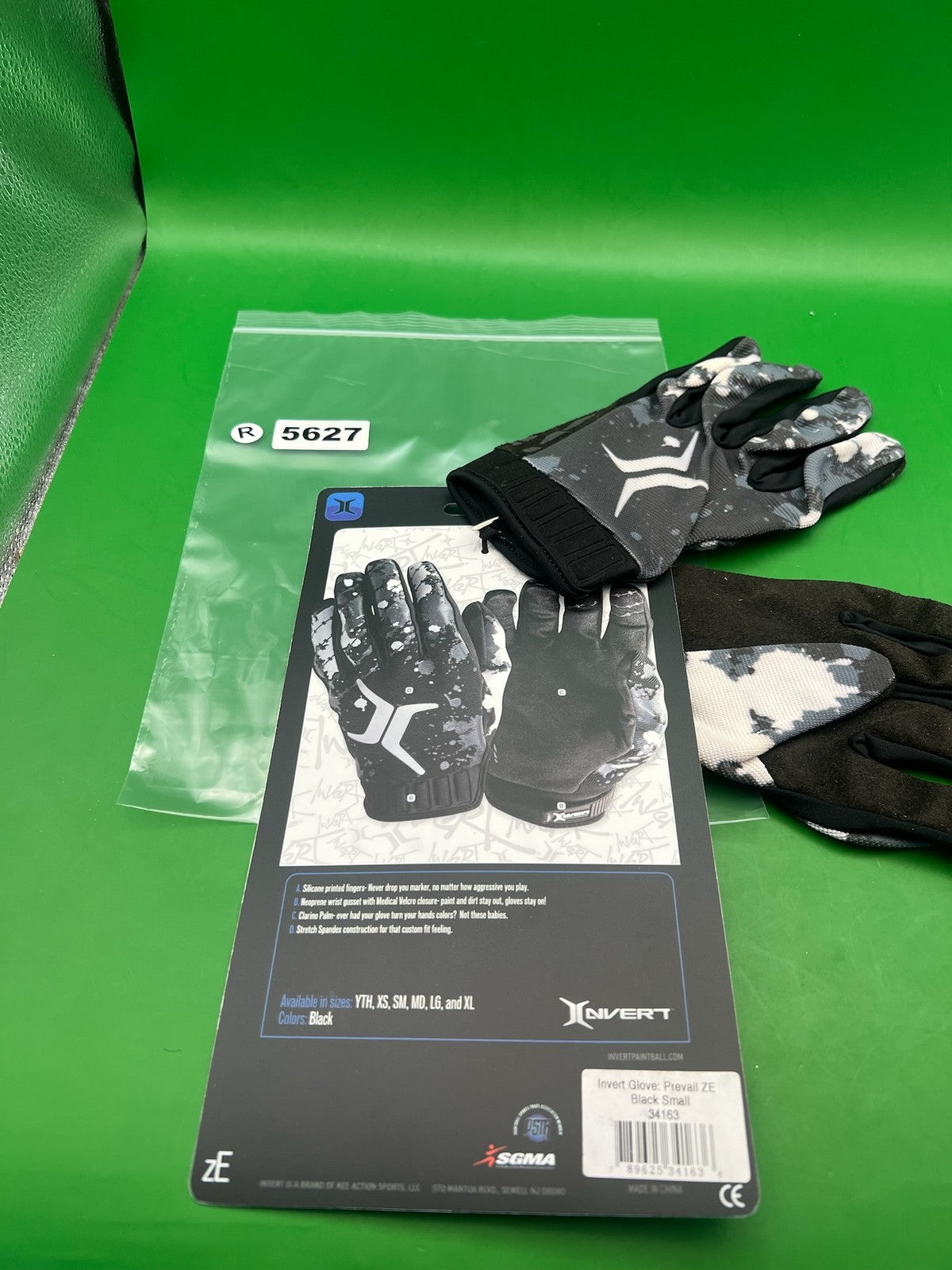 Invert Prevail ZE Gloves Black Small
