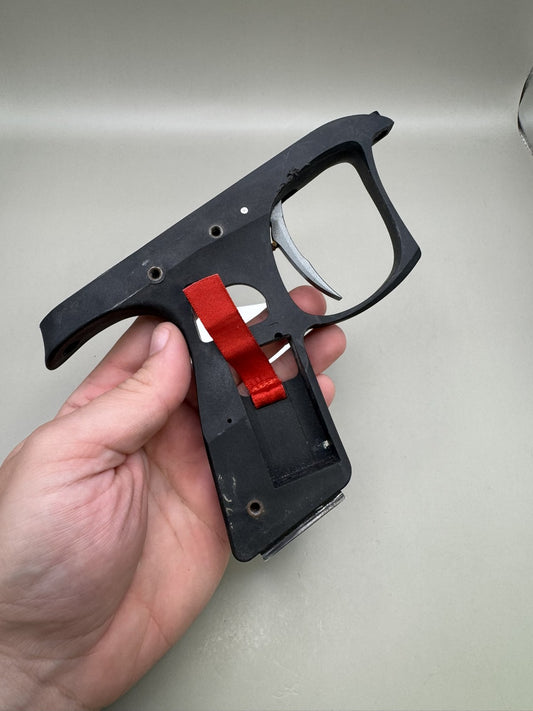 Dye Prize Frame Black